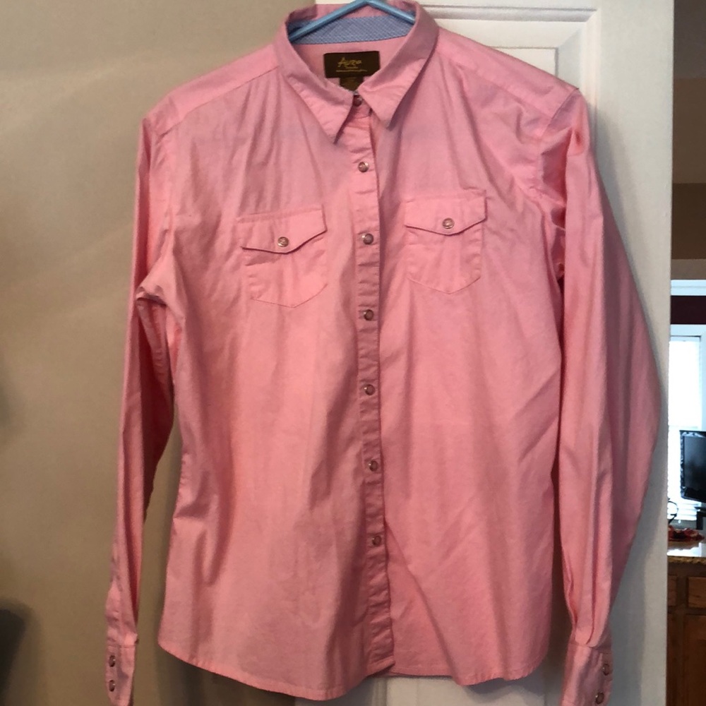 Women’s Button down shirt